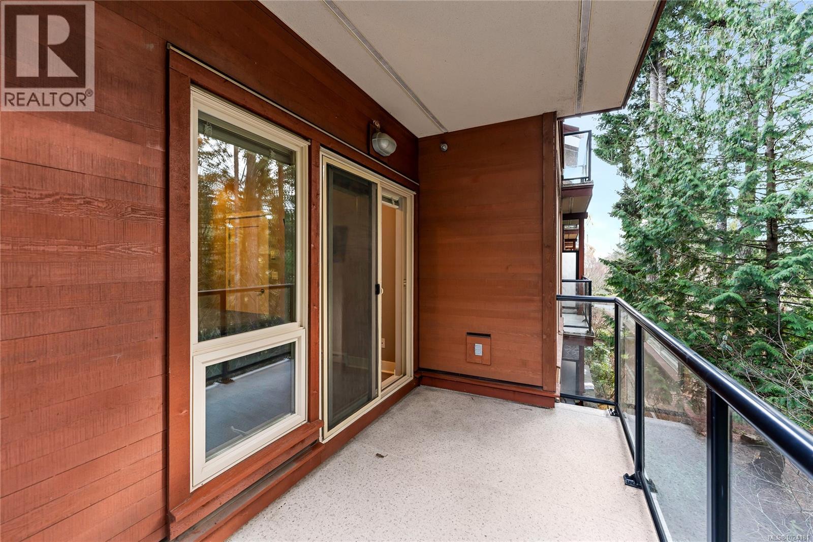 207 627 Brookside Rd, Colwood