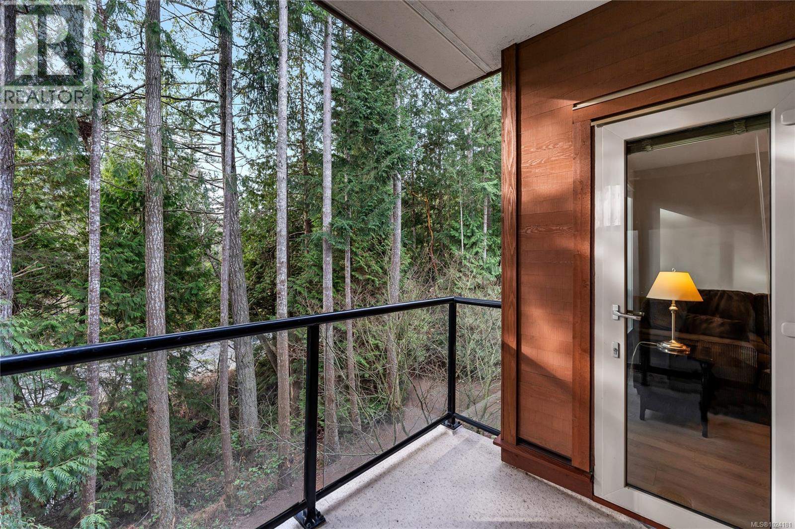 207 627 Brookside Rd, Colwood