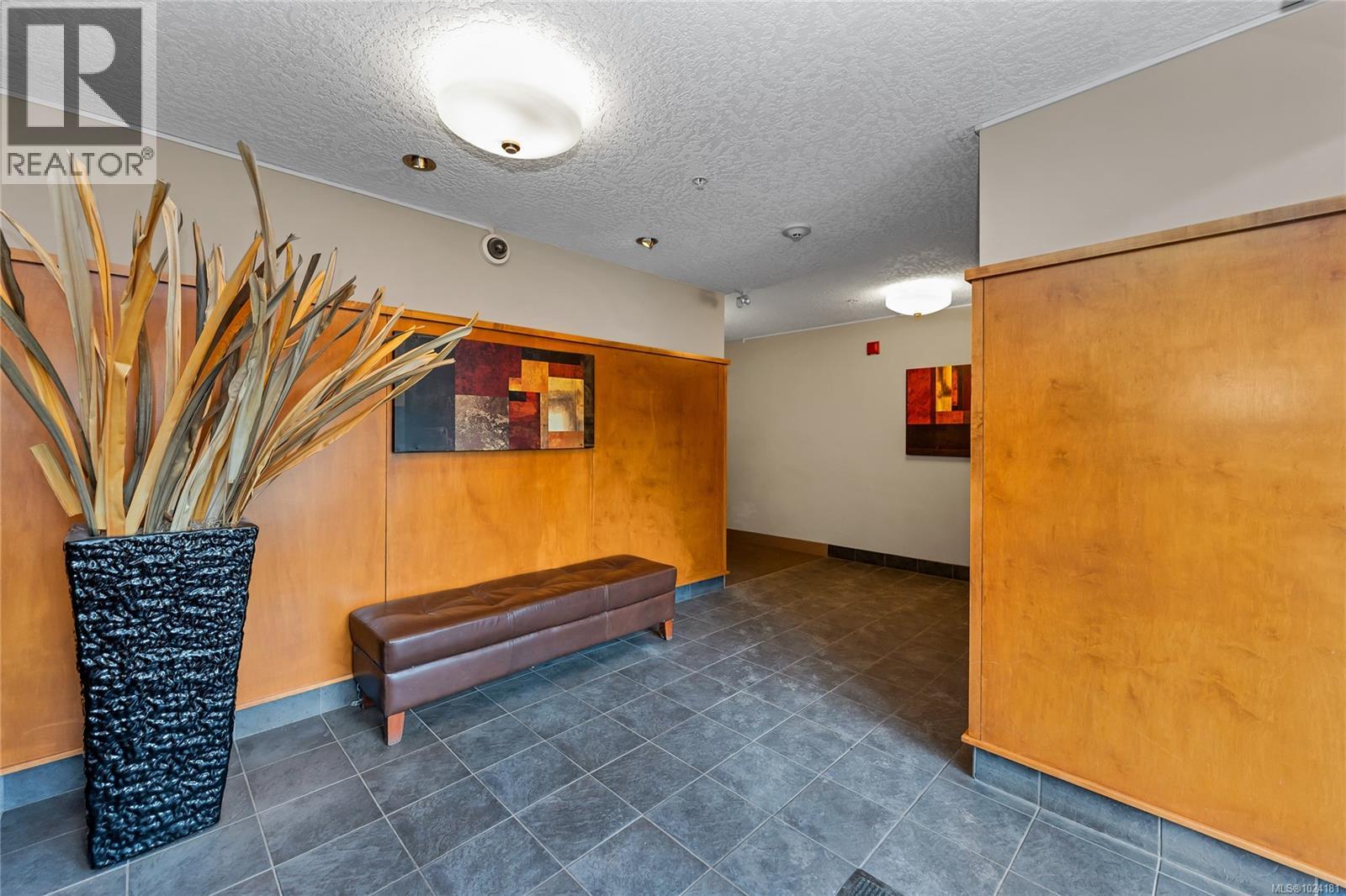 207 627 Brookside Rd, Colwood