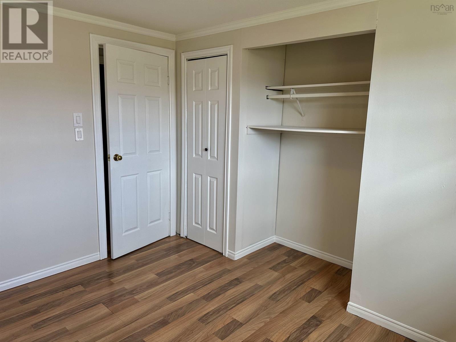 Property 15 of 26 of 43 Oak Crescent