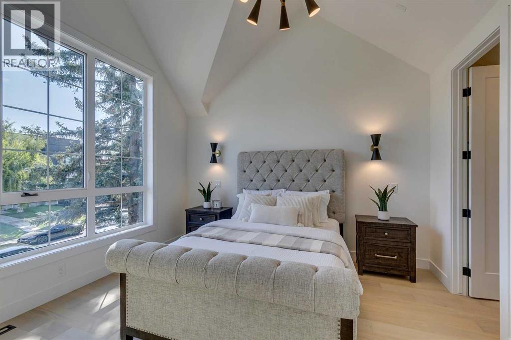 Single Family House for Sale in   Avenue SW Richmond Calgary 