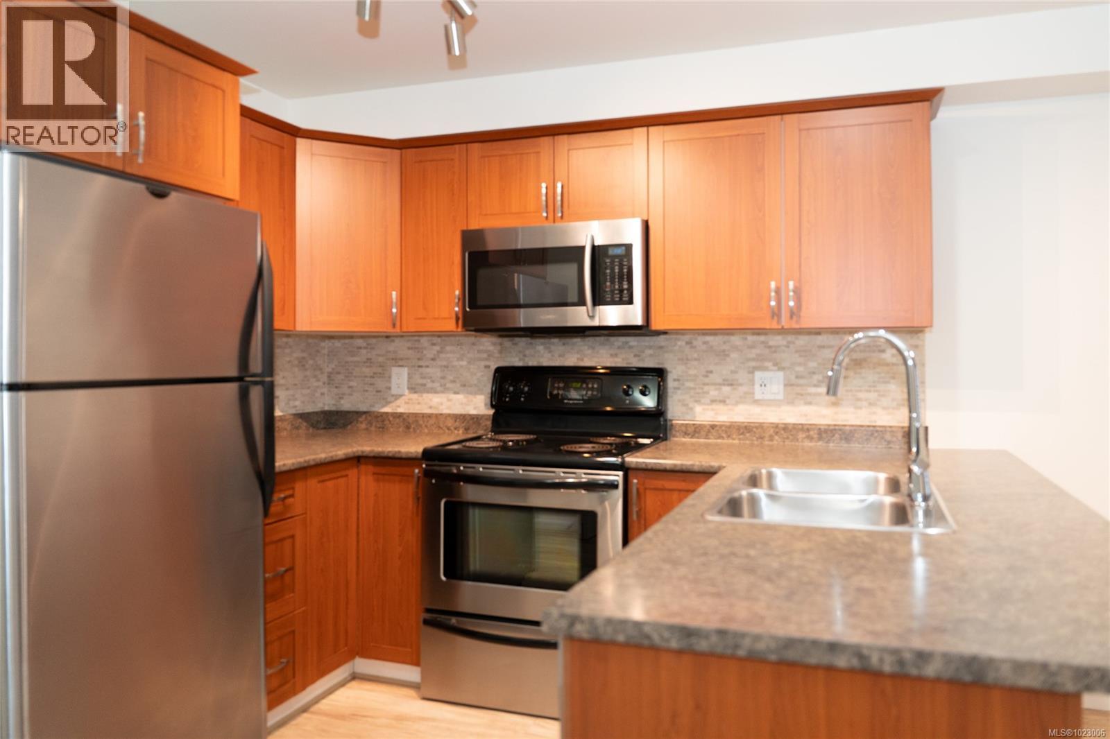 #306 663 Goldstream Ave - 2