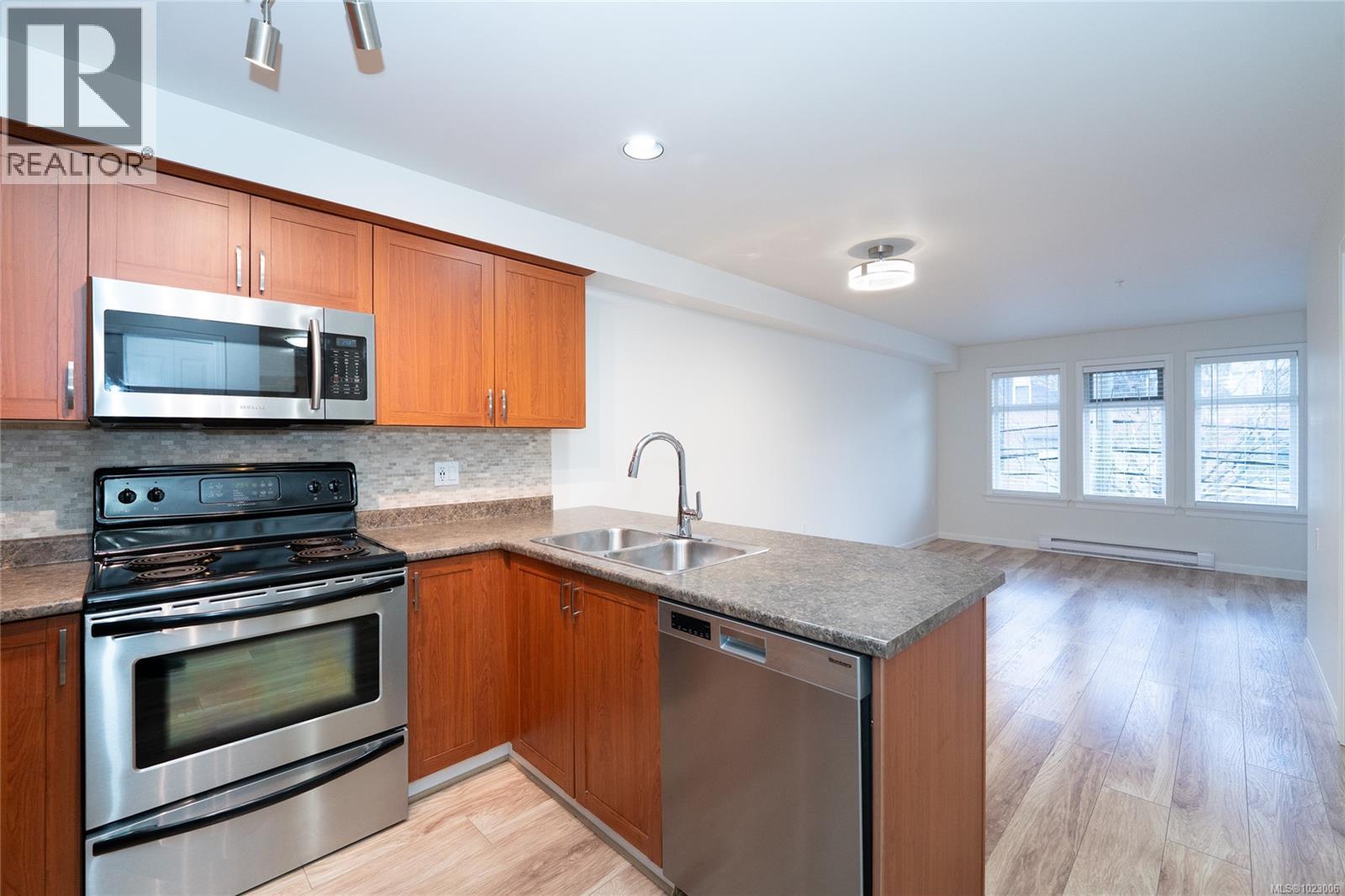 #306 663 Goldstream Ave - 3