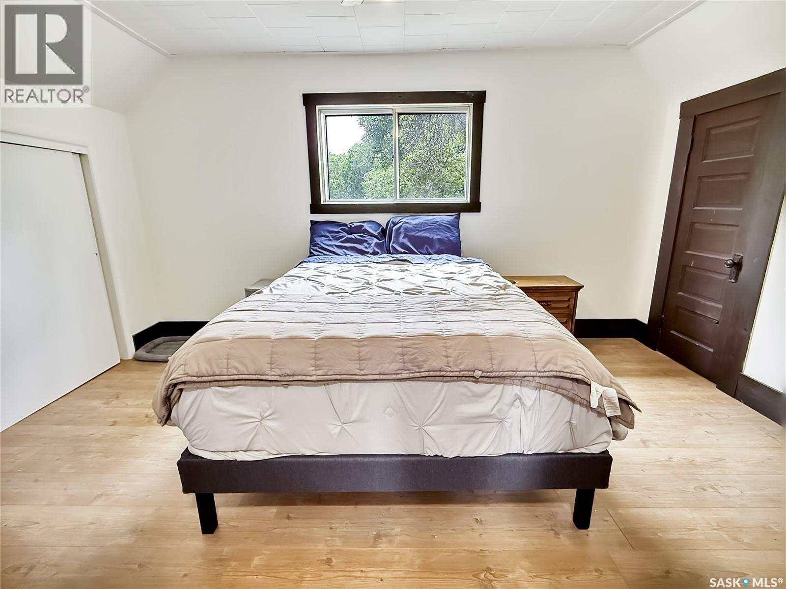 Single Family House 2 Level for Sale in  th AVENUE NW Swift Current 