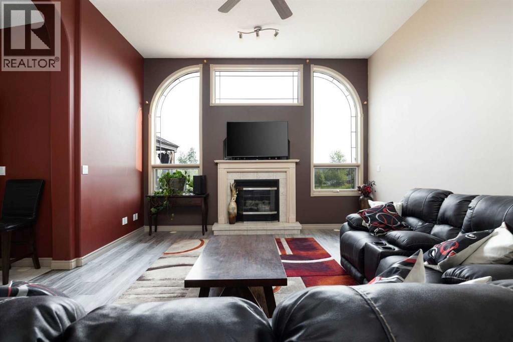 25 FREESTONE Way - Photo 3 of 49, Saprae Creek, Alberta