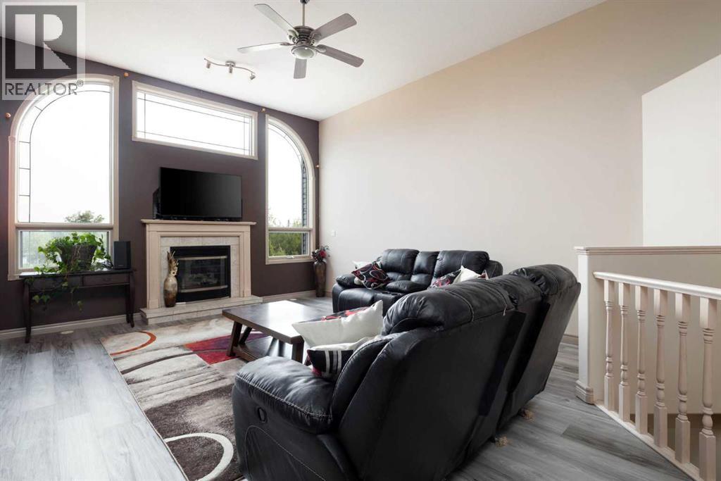 25 FREESTONE Way - Photo 2 of 49, Saprae Creek, Alberta