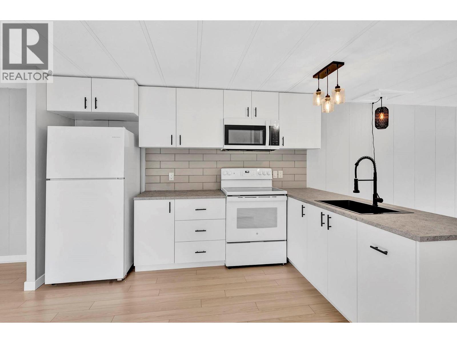 #14 851 OLD NORTH THOMPSON Highway - 6