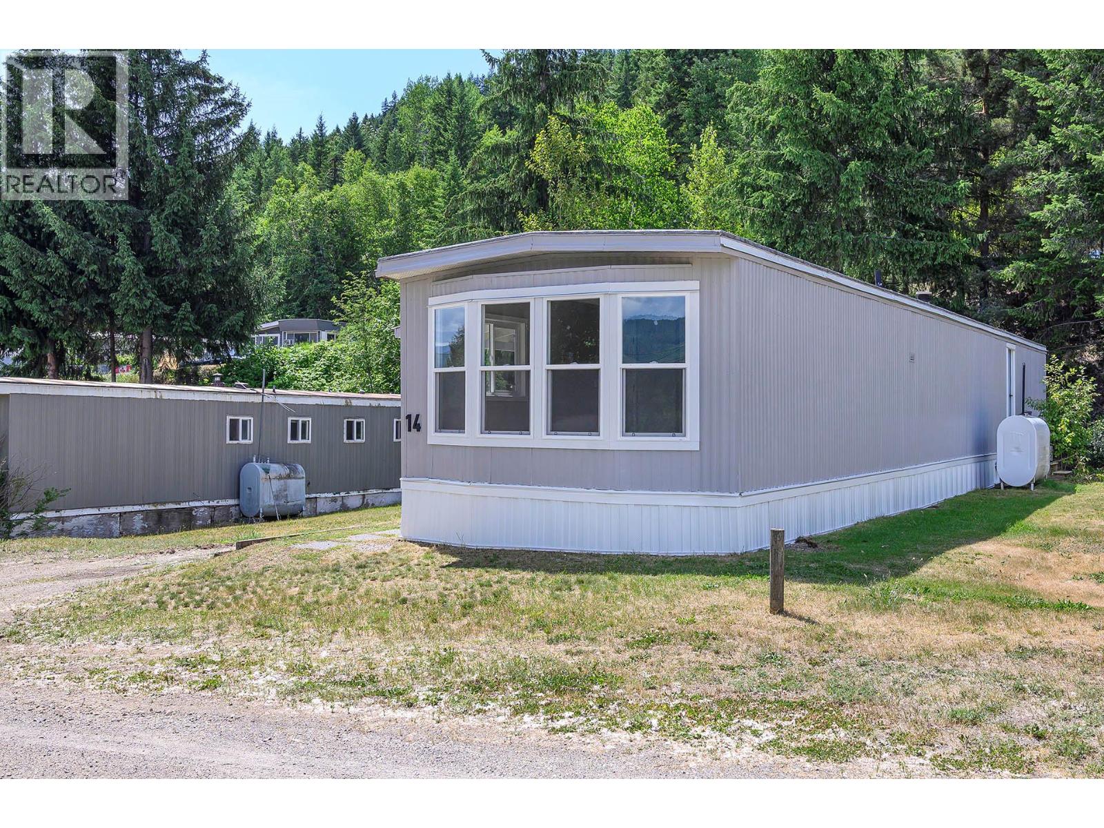 #14 851 OLD NORTH THOMPSON Highway - 31