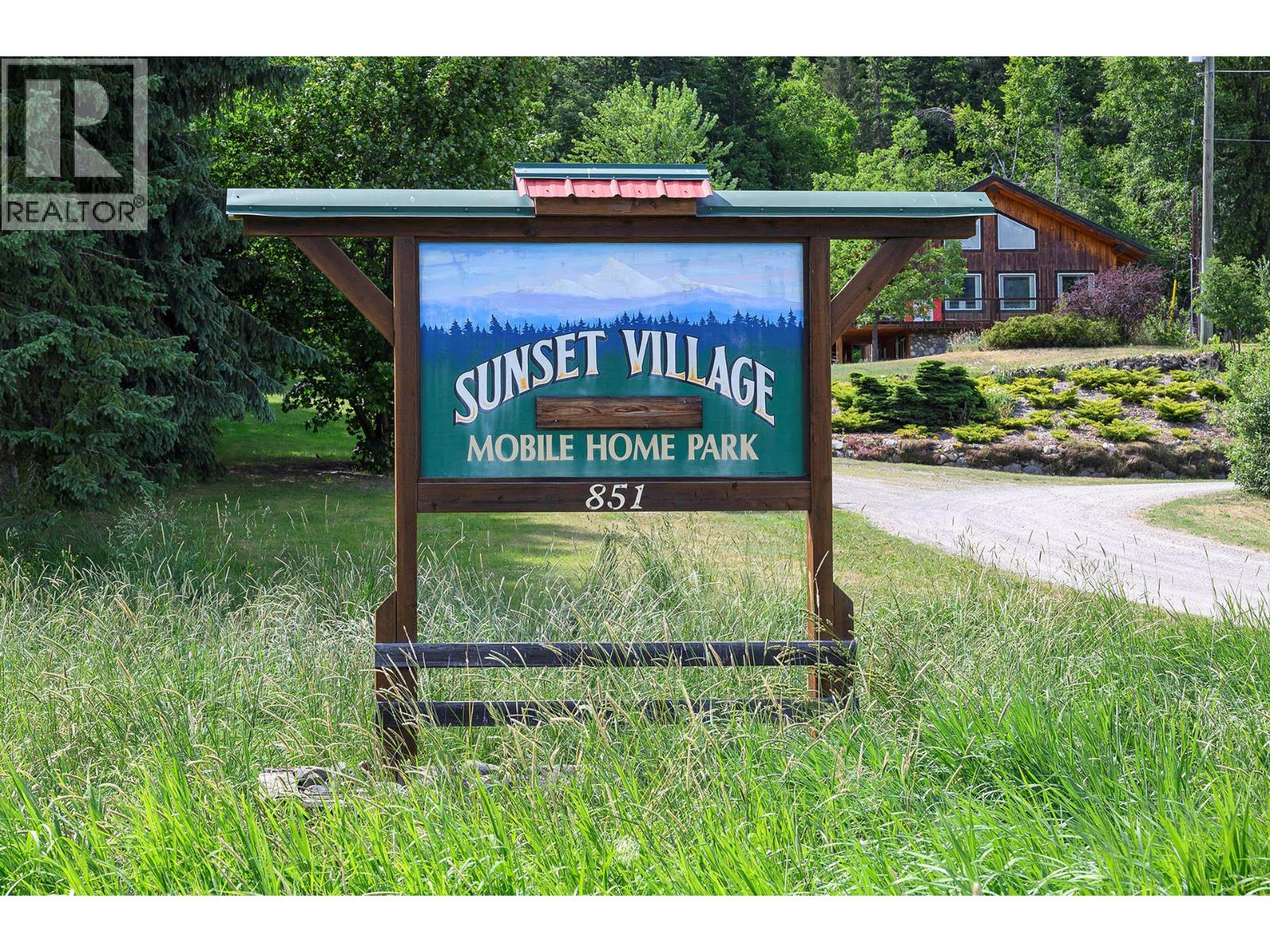 #14 851 OLD NORTH THOMPSON Highway - 29