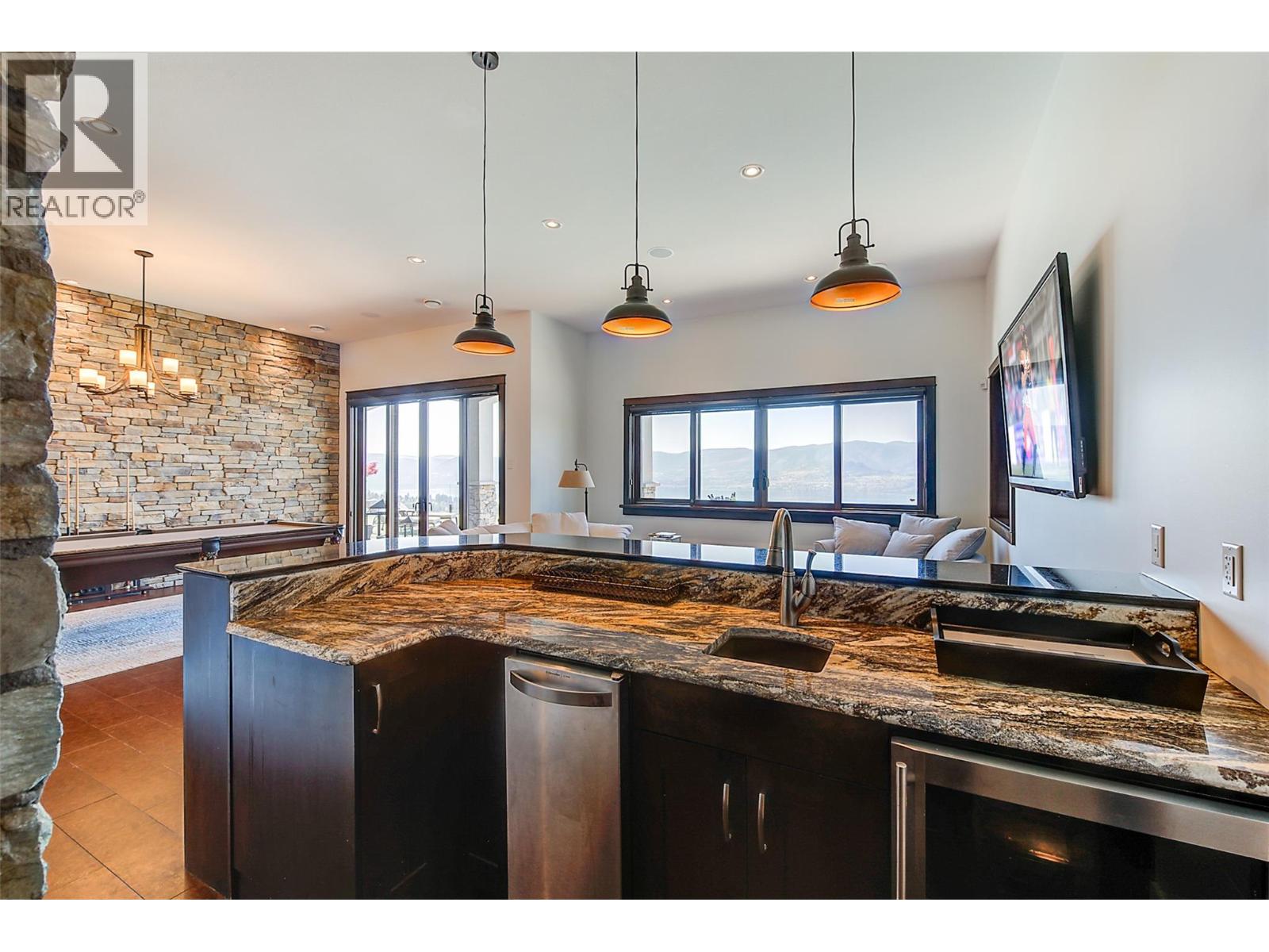  716 Kuipers Crescent, Kelowna