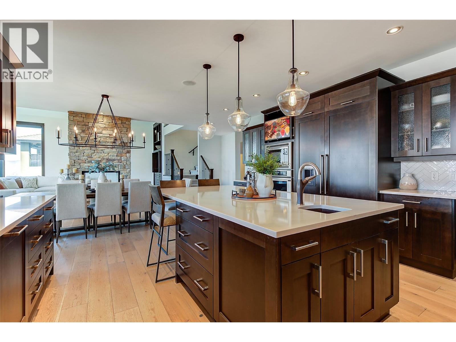  716 Kuipers Crescent, Kelowna