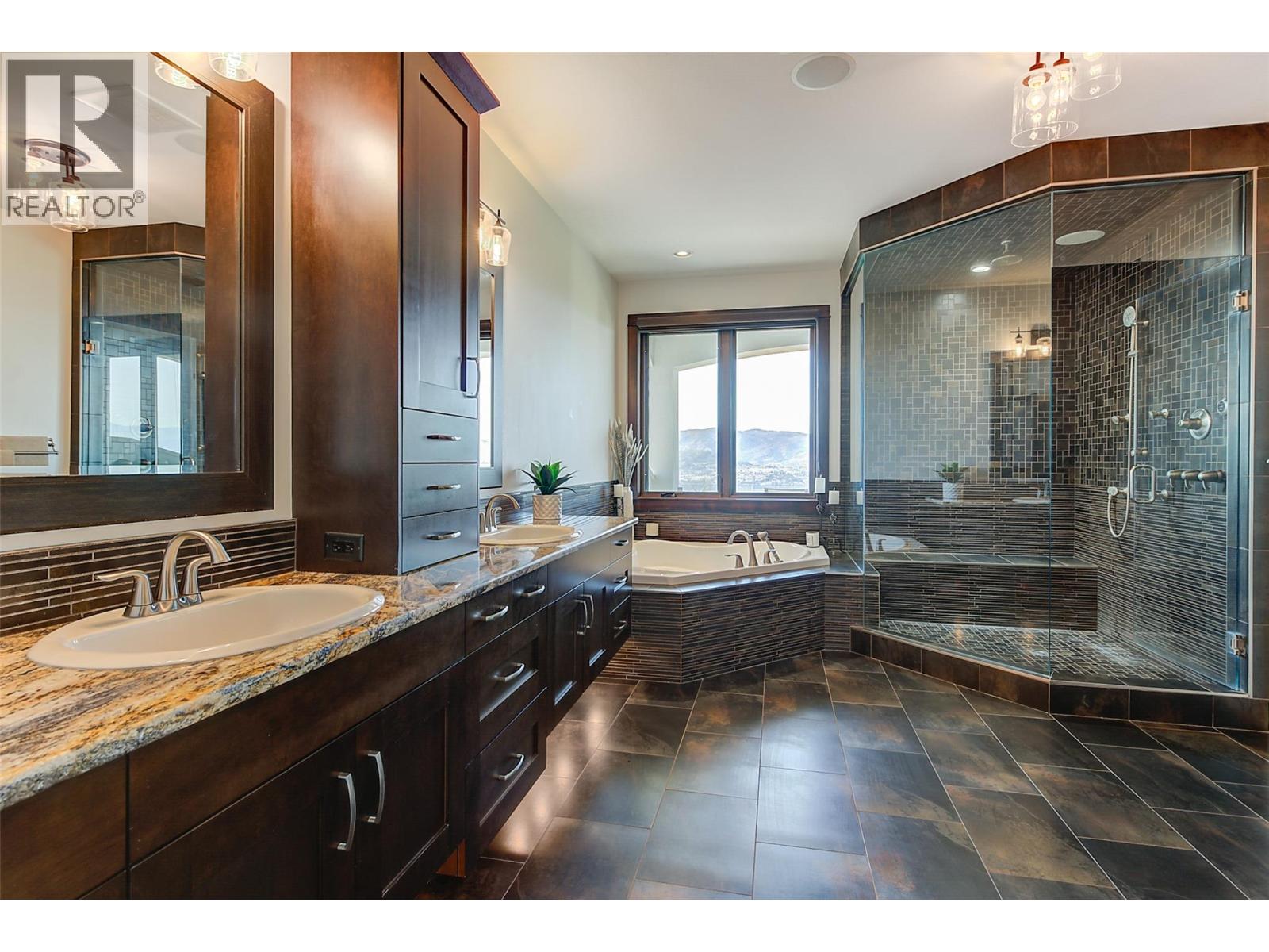  716 Kuipers Crescent, Kelowna