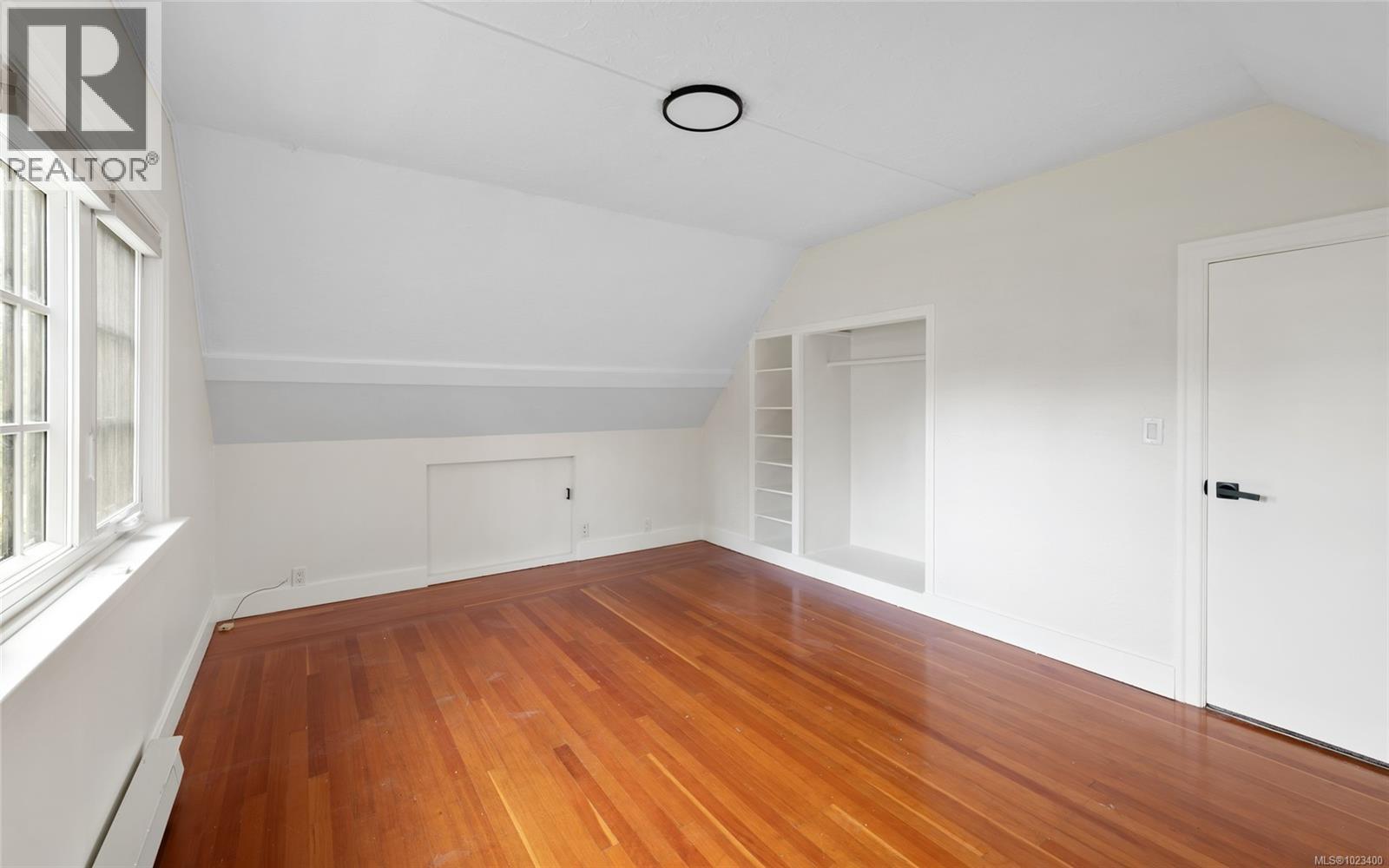  5208 Del Monte Avenue, Saanich