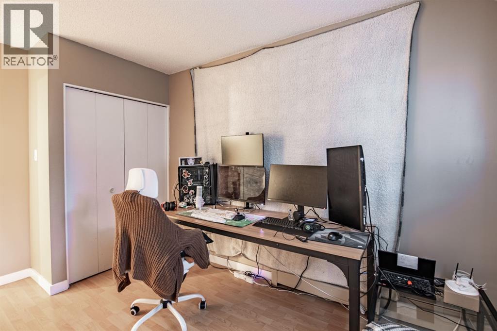 7164 Parke Avenue, Red Deer