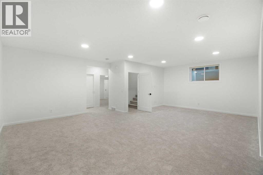 Single Family House for Sale in  Spring Creek Circle SW Springbank Hill Calgary 