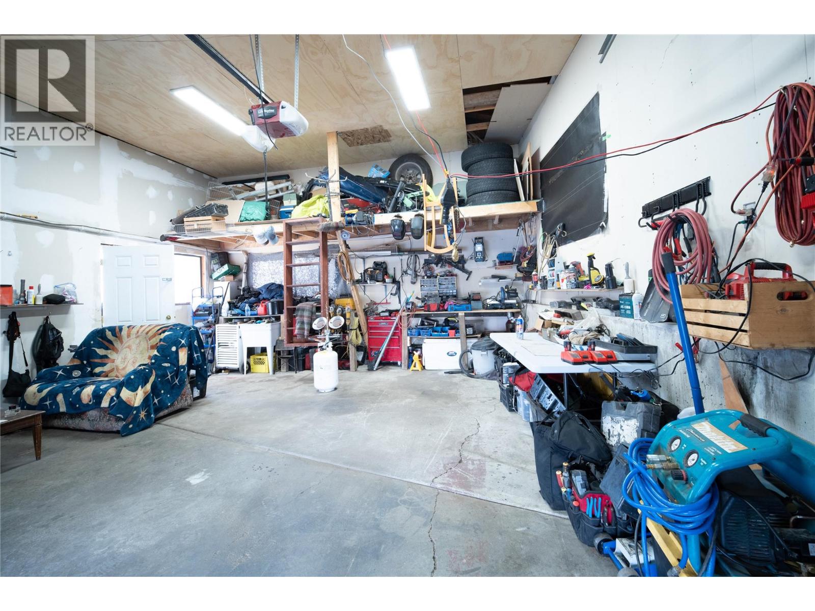 755 FLEMING Drive - 35