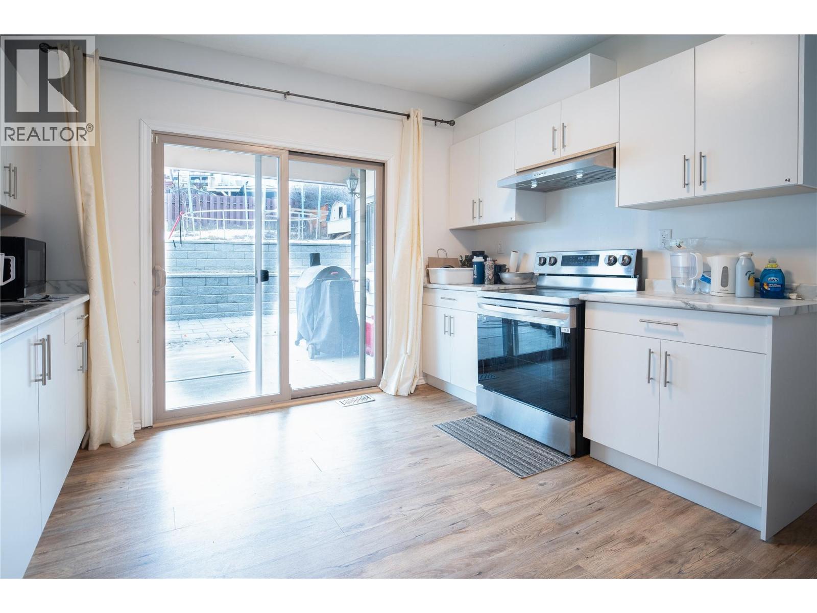 755 FLEMING DRIVE - 23