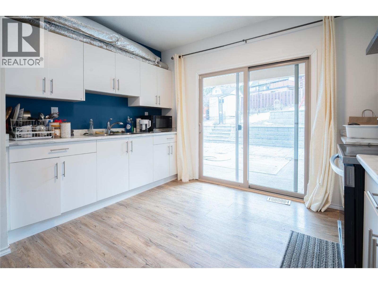 755 FLEMING DRIVE - 25