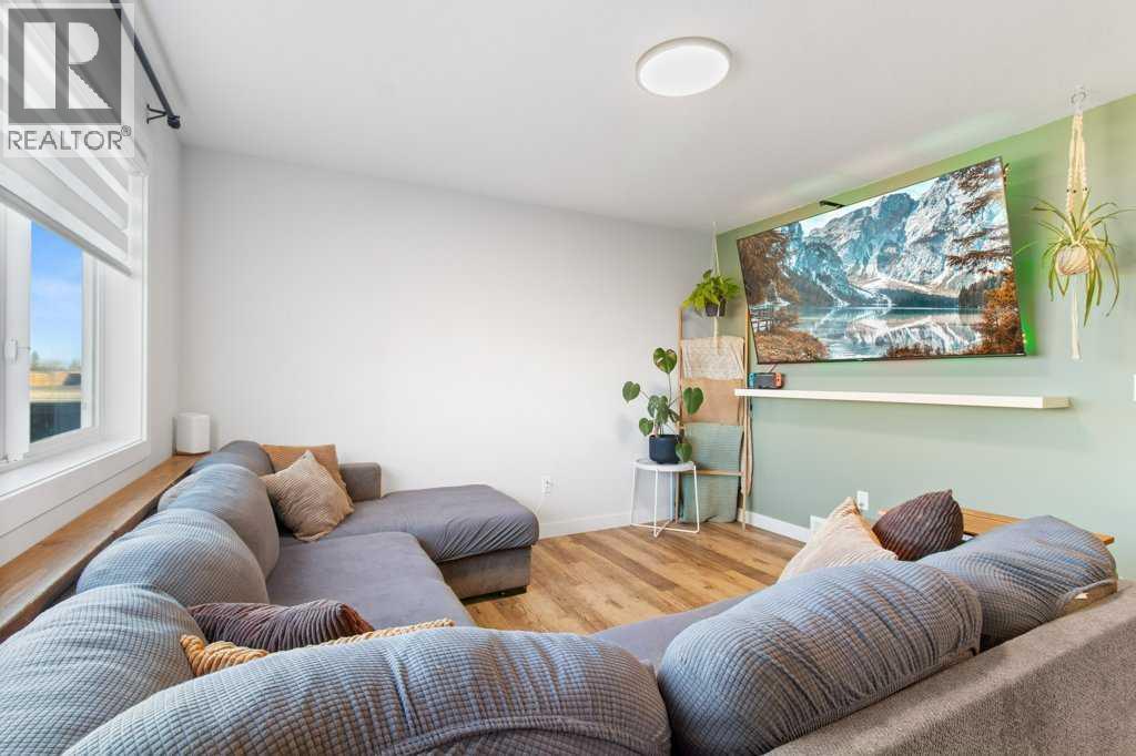 16 Trinity Street, Lacombe