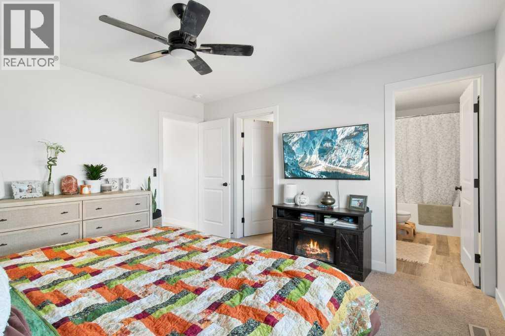 16 Trinity Street, Lacombe