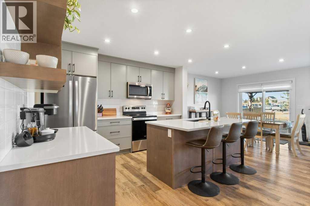 16 Trinity Street, Lacombe