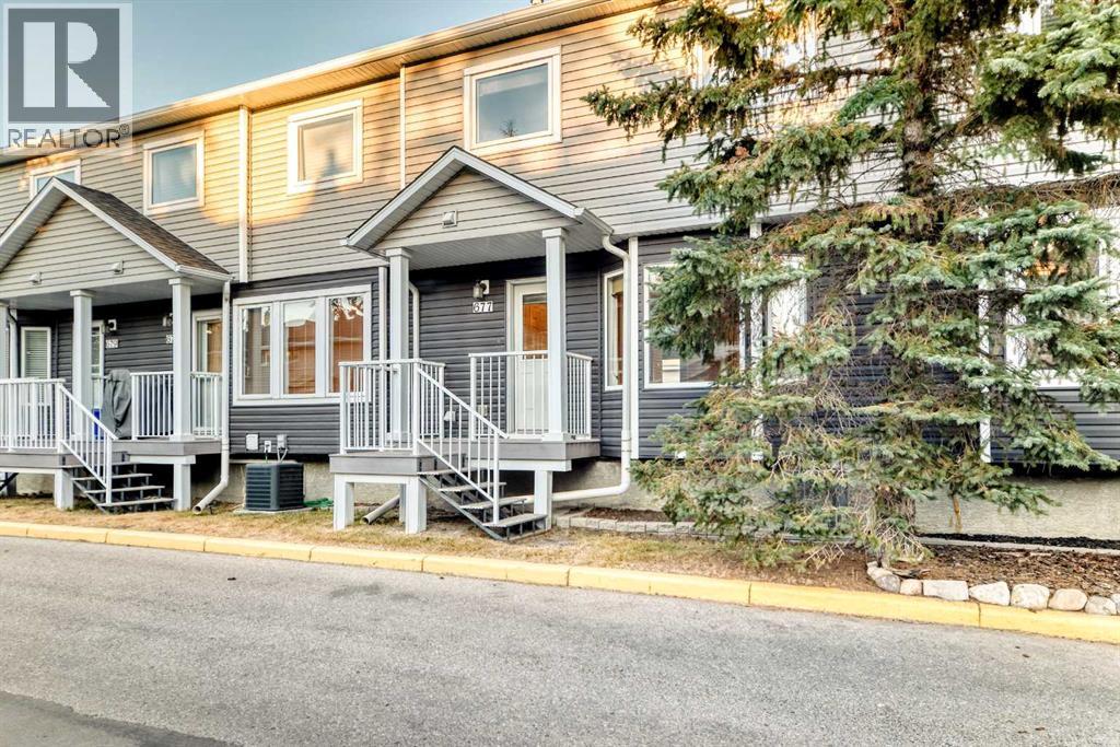 Single Family House for Sale in  Regal Park NE Renfrew Calgary 