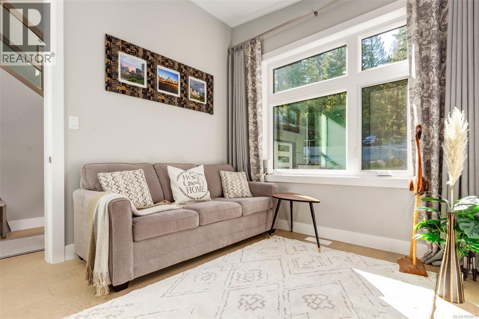 10333 Chemainus Rd, Saltair