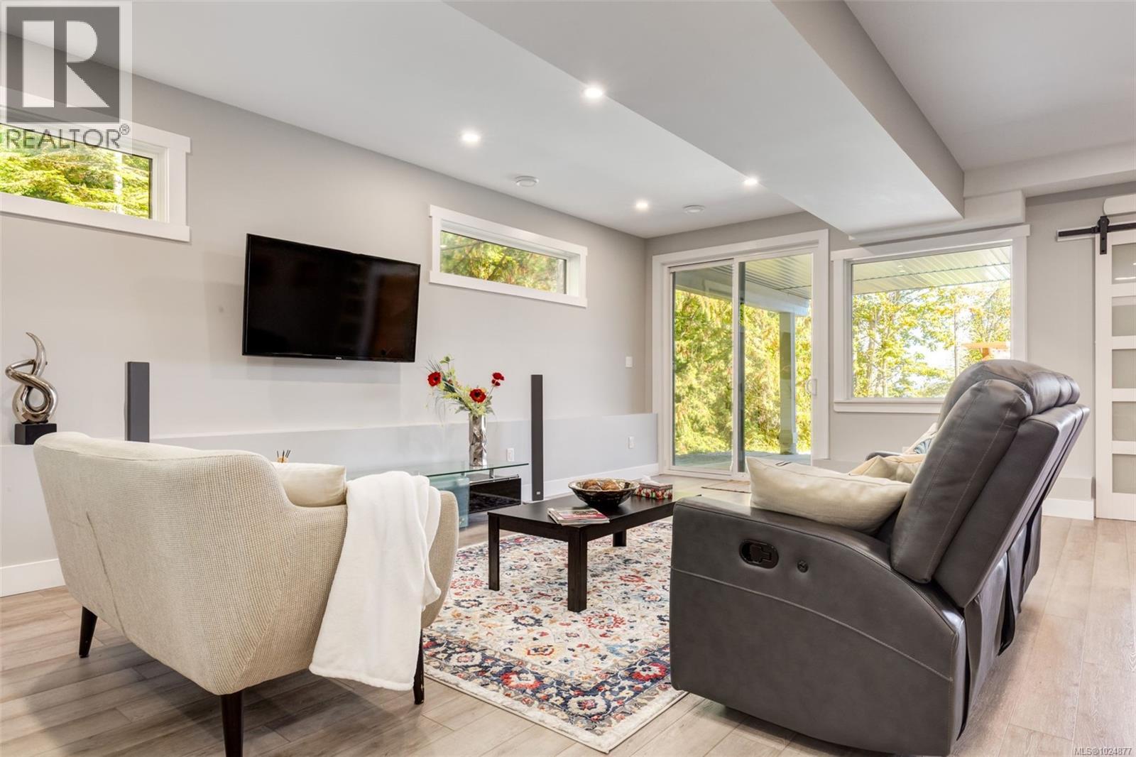 10333 Chemainus Rd, Saltair