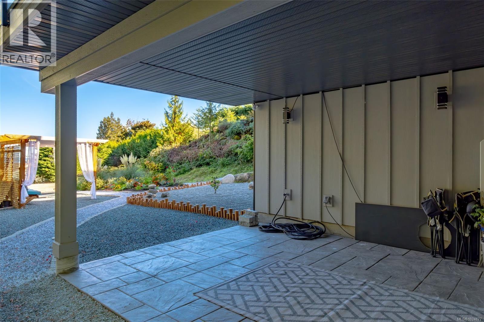 10333 Chemainus Rd, Saltair