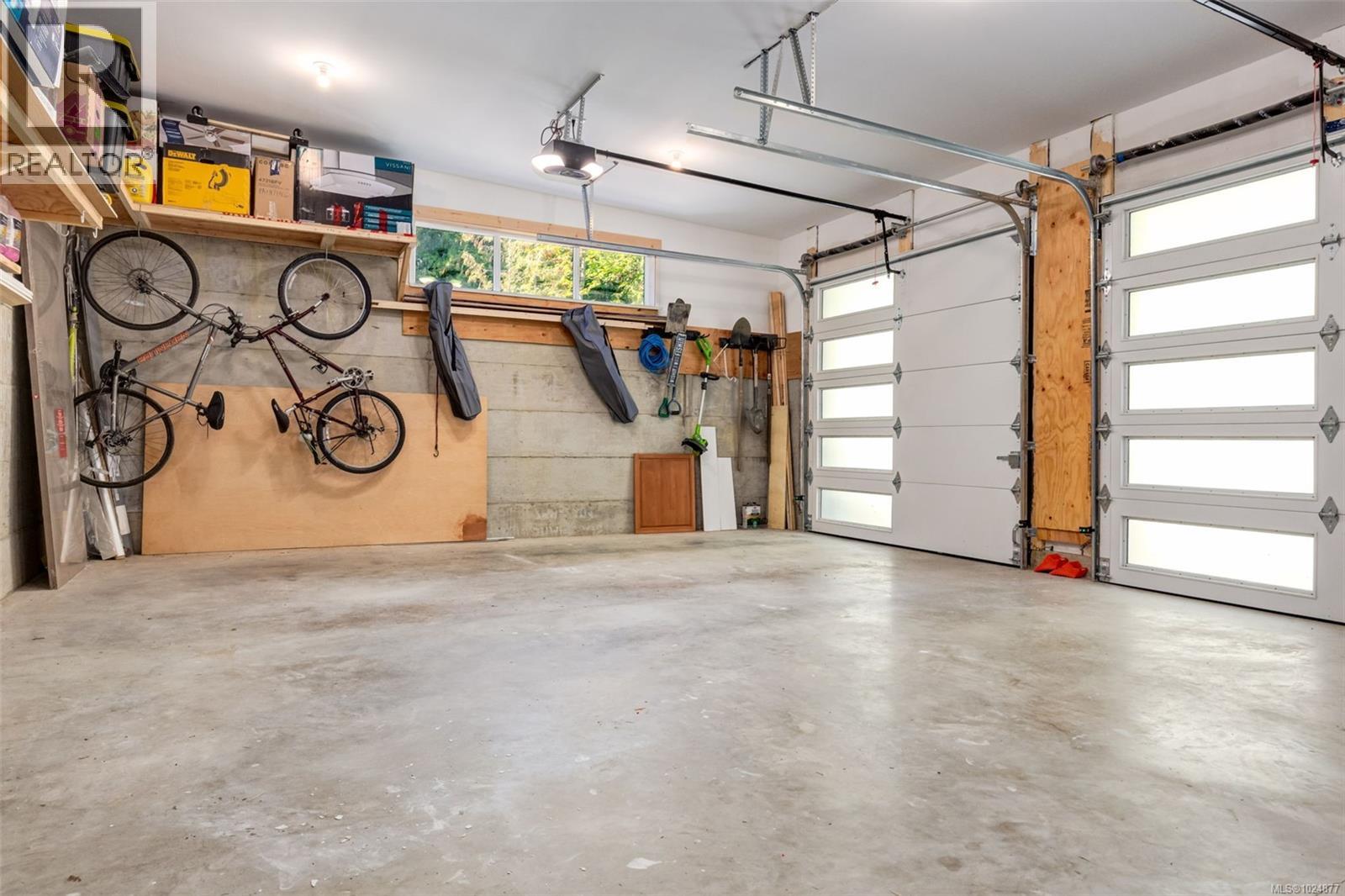 10333 Chemainus Rd, Saltair