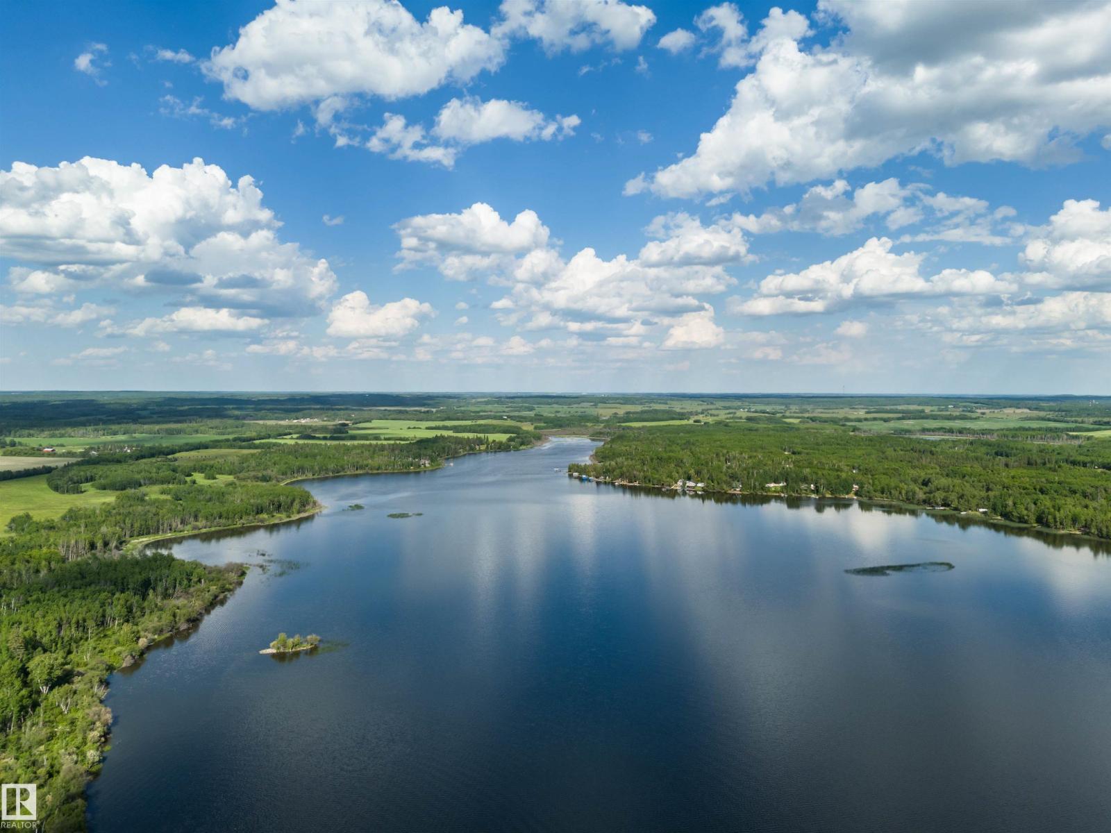 
          5595 Nakamun
            <br/>
            <span>Rural Lac Ste. Anne County</span>
            , 
            <span>AB</span>
             <span>T0E1V0</span>
         - Photo 20