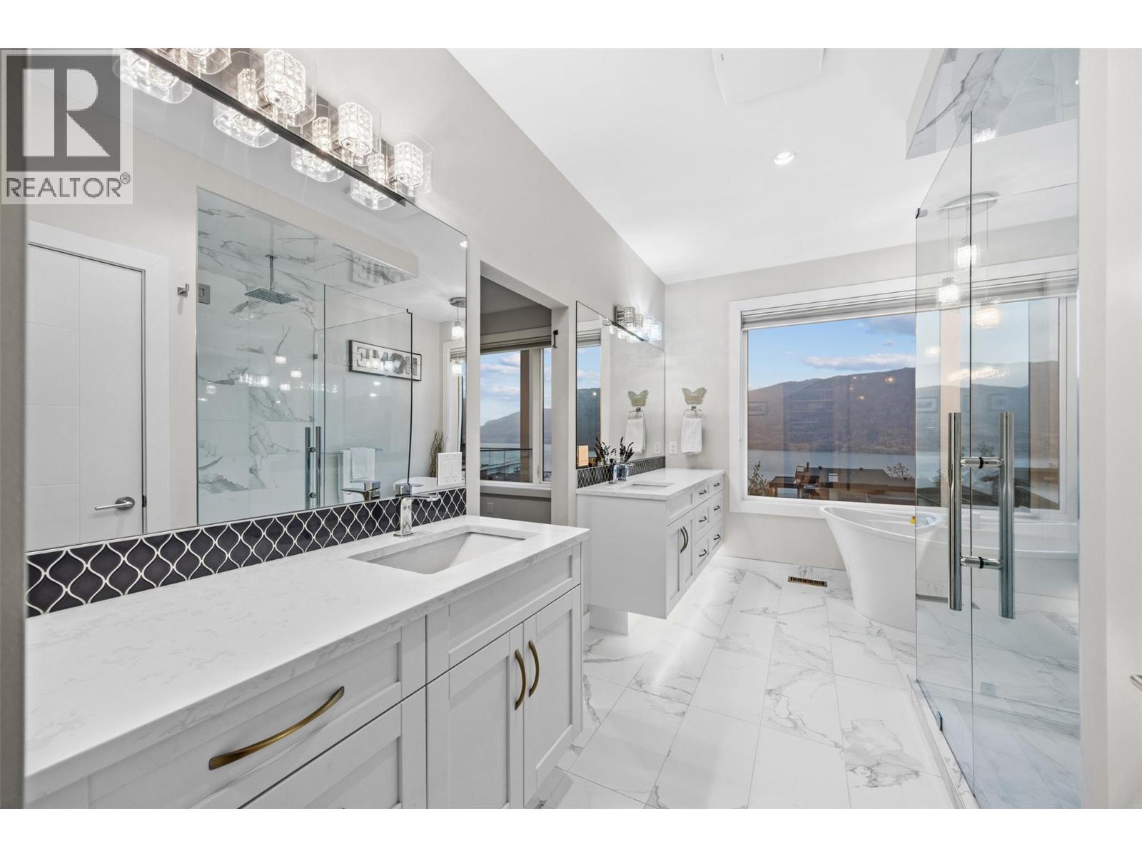  9438 Ledgestone Road, Lake Country