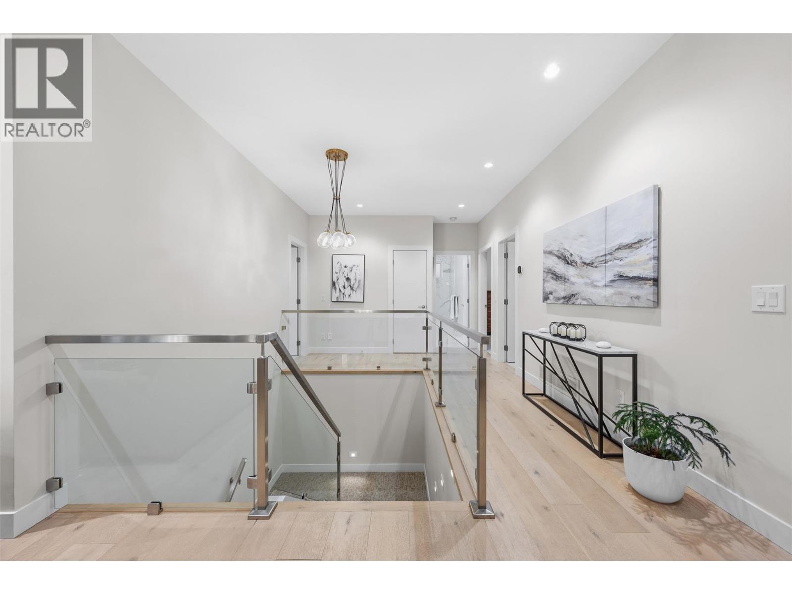  9438 Ledgestone Road, Lake Country