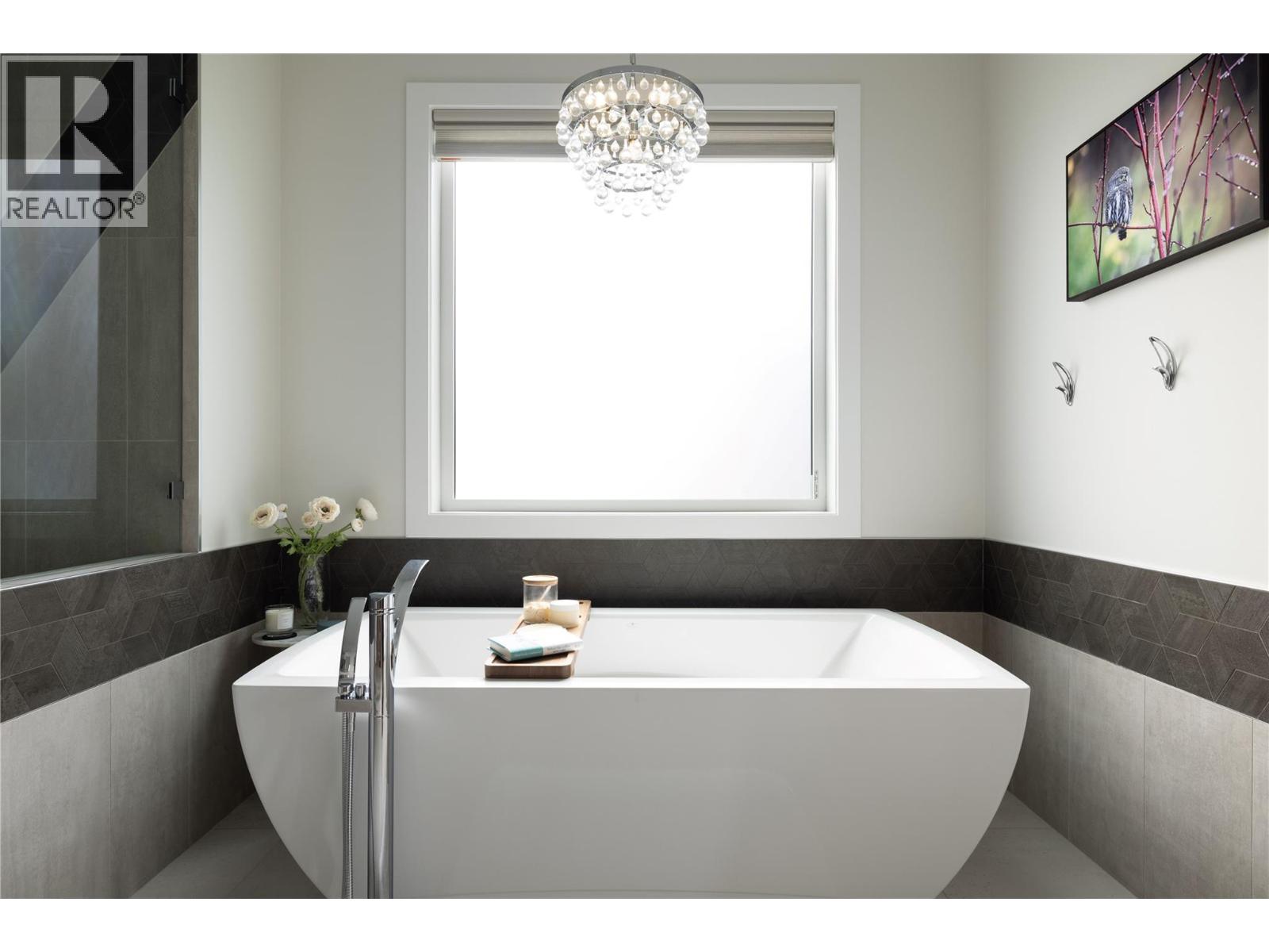 111 5650 The Edge Place, Kelowna