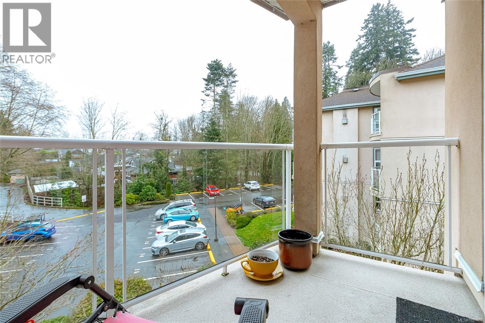 #305B 3000 Oak St - 32