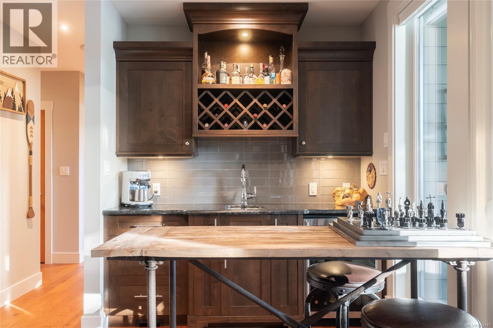 7342 Lakefront Pl, Lake Cowichan