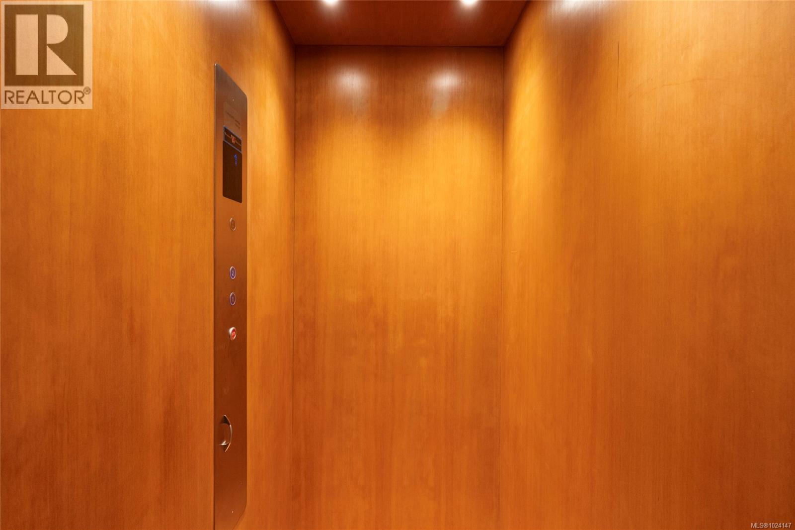 7342 Lakefront Pl, Lake Cowichan