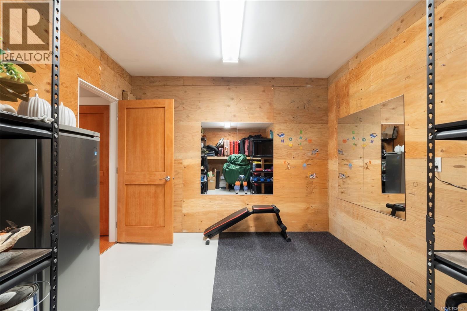 7342 Lakefront Pl, Lake Cowichan