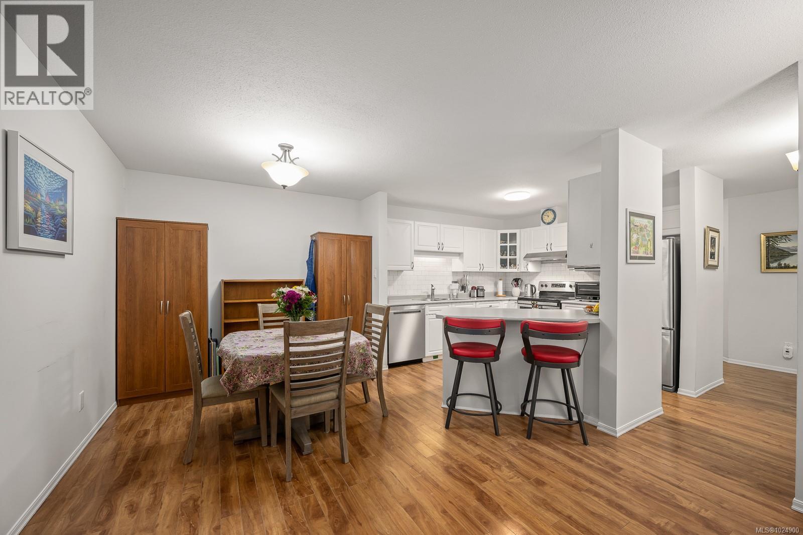 #104 1970 Comox Ave - 9