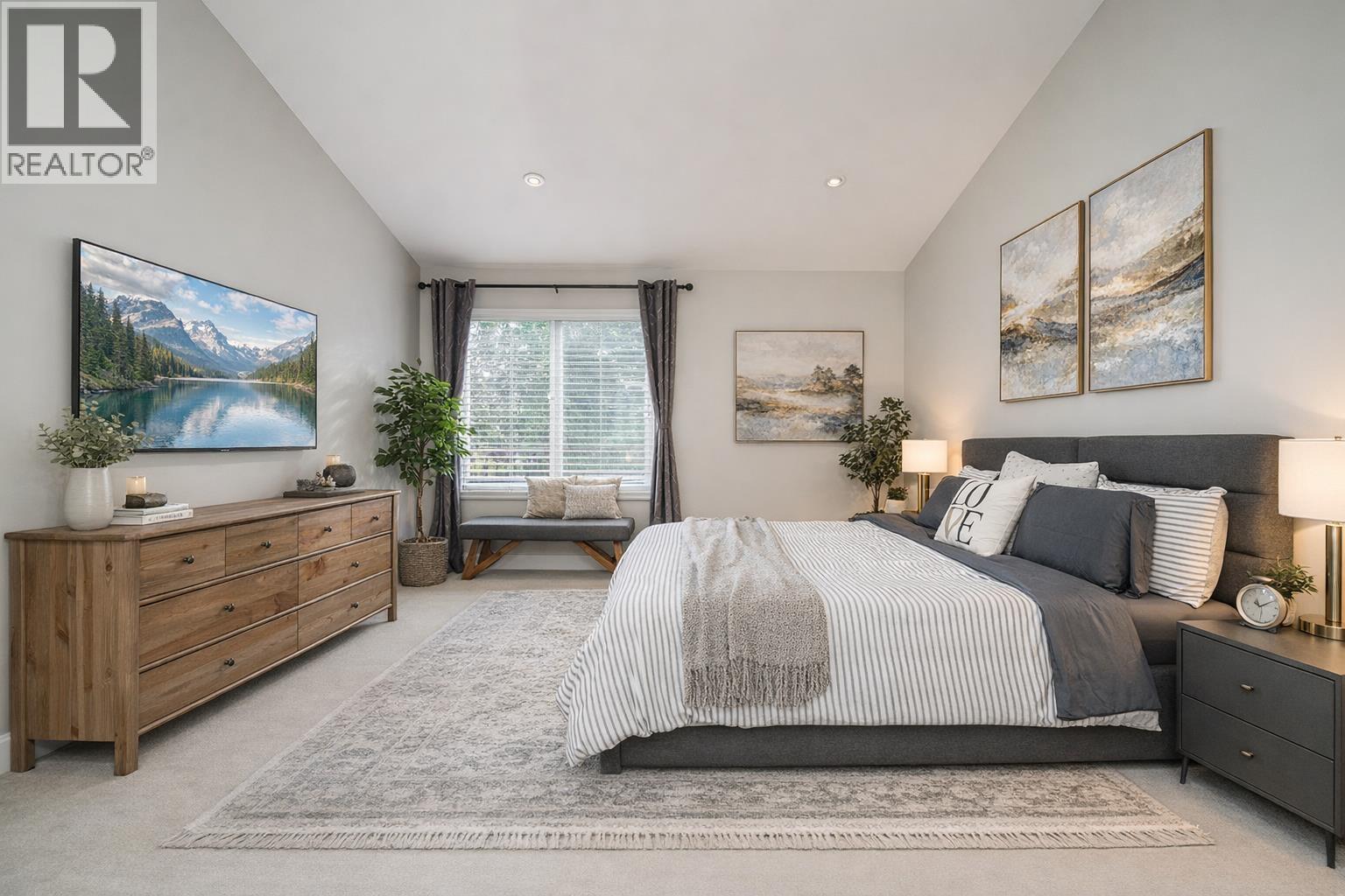 22 4055 INDIAN RIVER DRIVE, North Vancouver