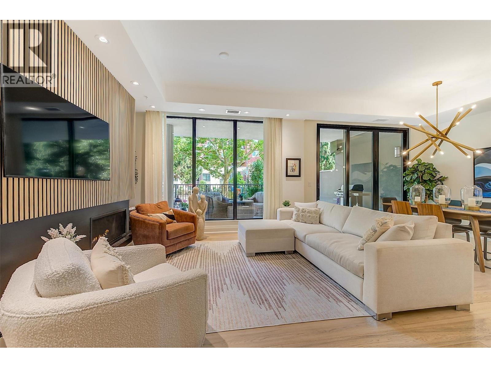 102 450 Groves Avenue, Kelowna