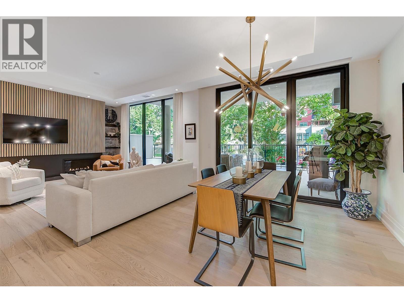 102 450 Groves Avenue, Kelowna