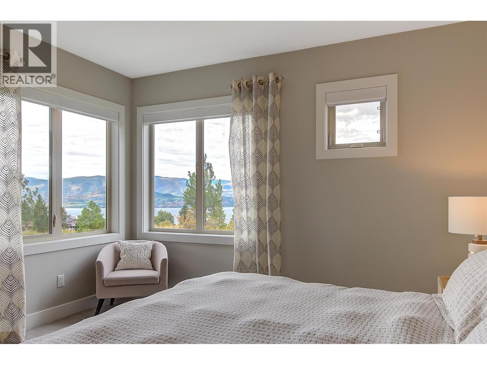 6 514 Quartz Crescent, Kelowna