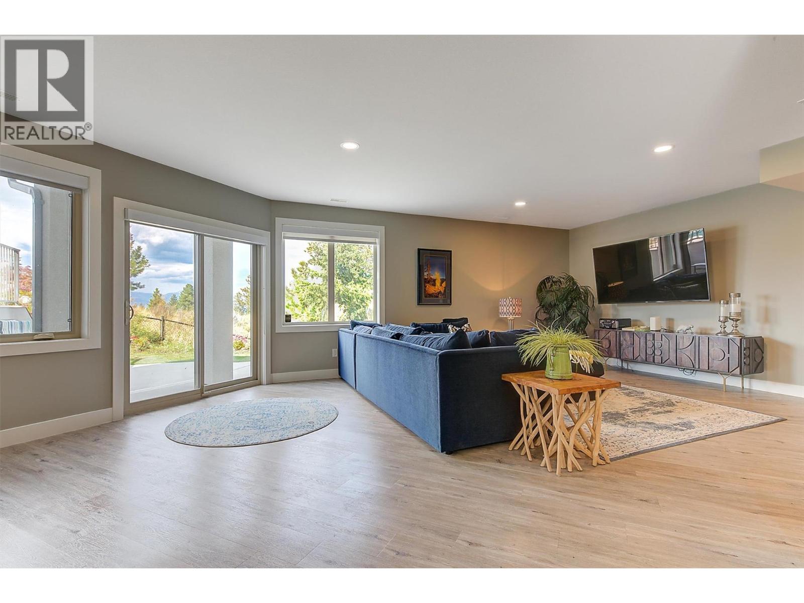 6 514 Quartz Crescent, Kelowna