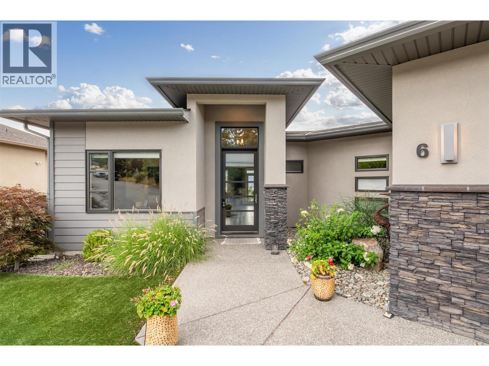 6 514 Quartz Crescent, Kelowna