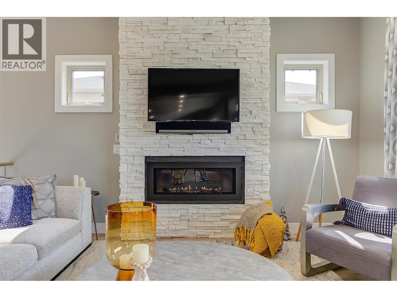 6 514 Quartz Crescent, Kelowna