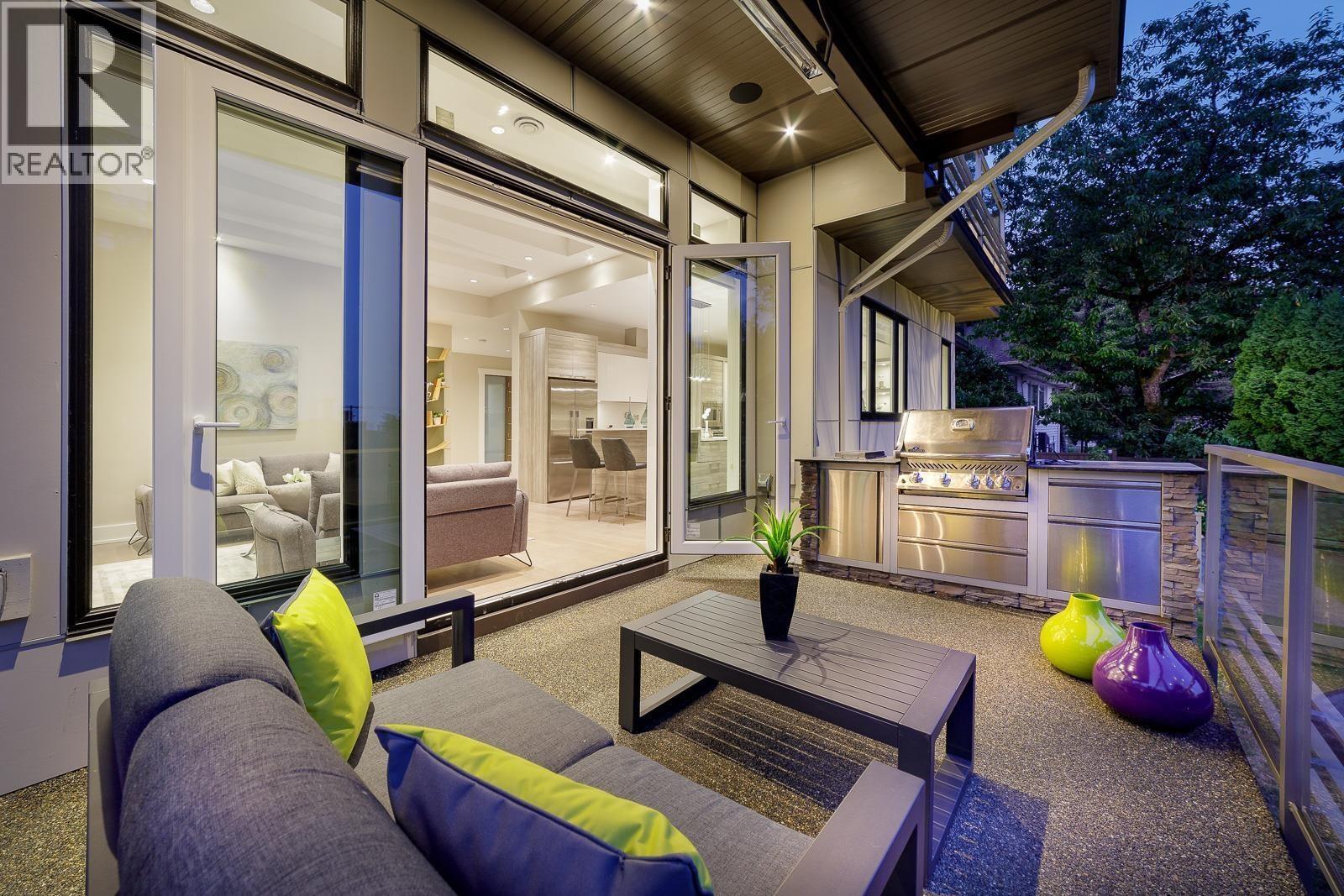 517 GRANADA CRESCENT, North Vancouver