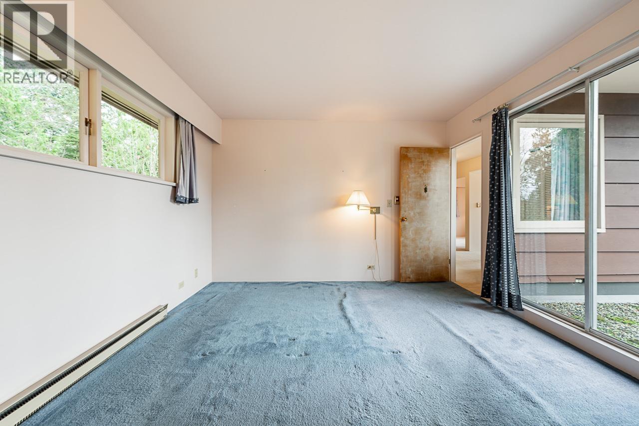 2847 MATHERS AVENUE, West Vancouver