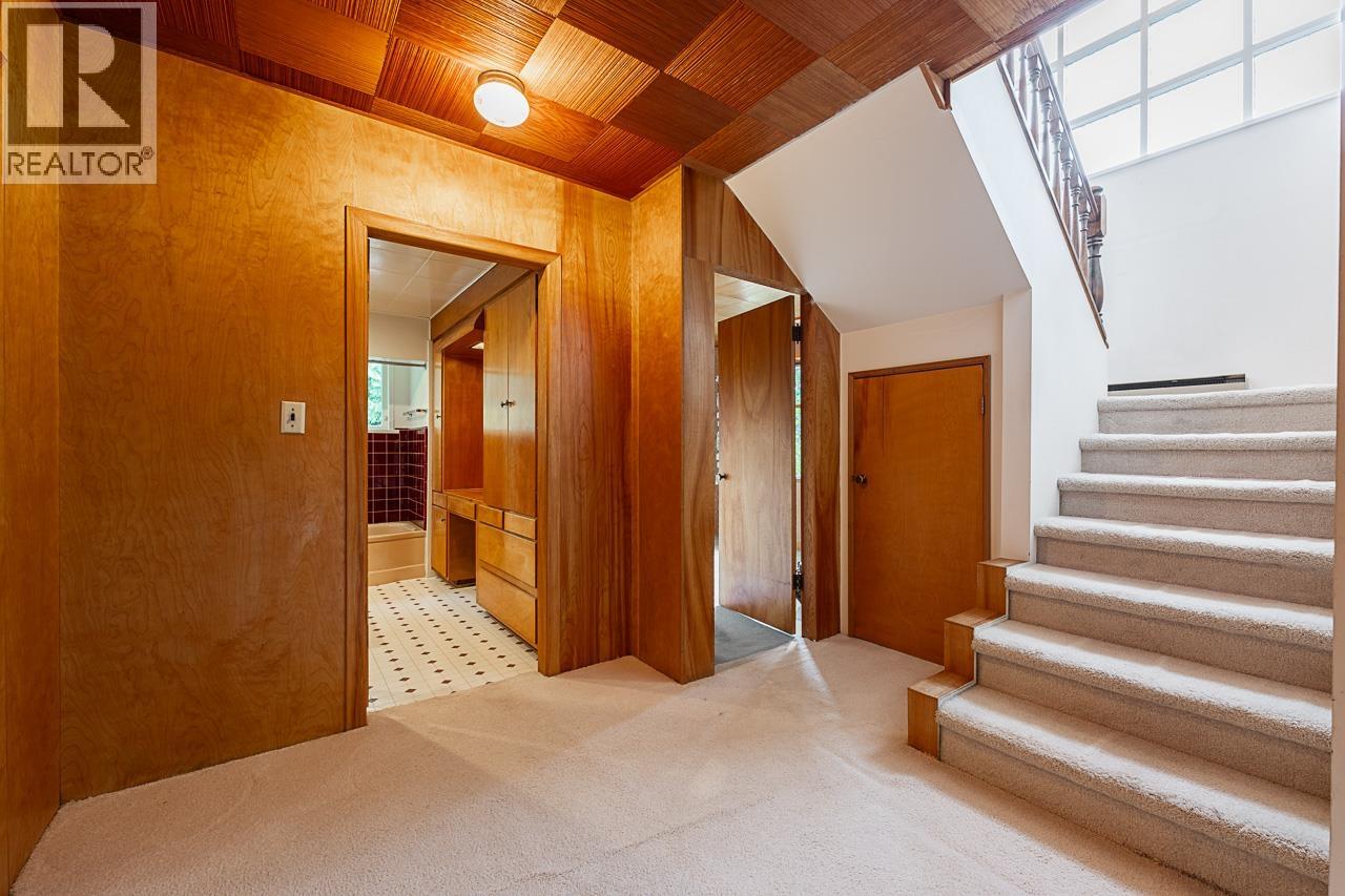 2847 MATHERS AVENUE, West Vancouver