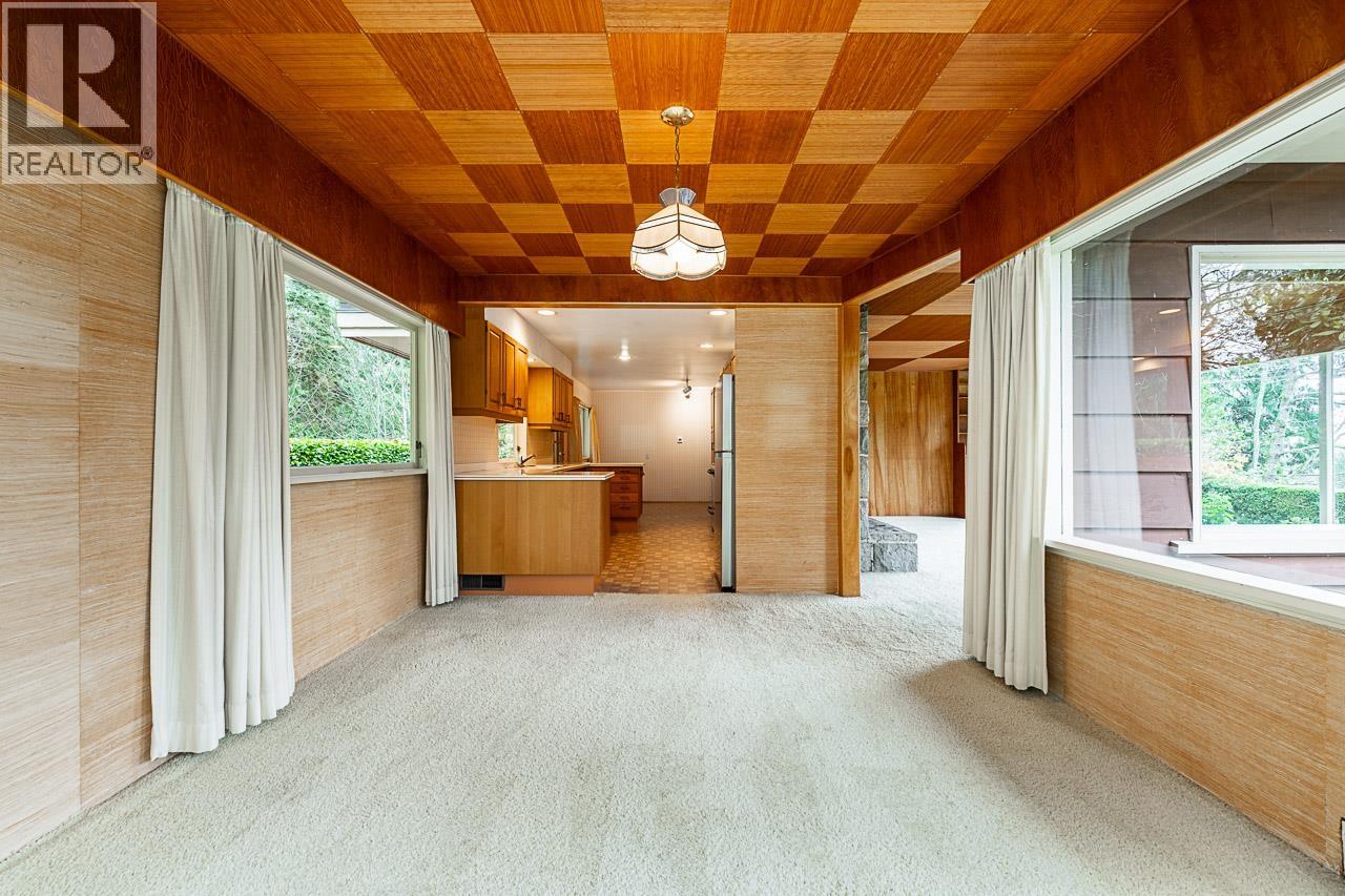 2847 MATHERS AVENUE, West Vancouver